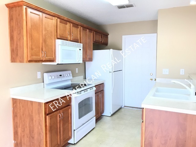 Foto del edificio - 3BR/2BA on Corner Lot!