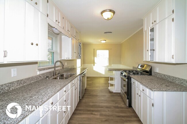 Foto del edificio - 2717 Cashion Pl
