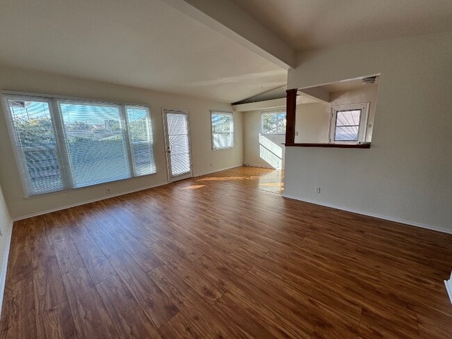 Foto del edificio - 5032 Scott St