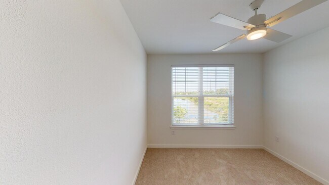 Interior Photo - Essex Luxe Apartments