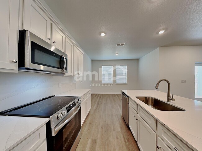 Foto del edificio - 15156 Serenity Wy