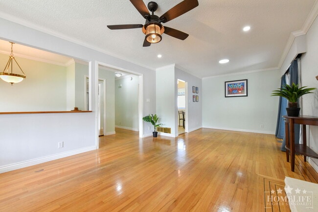 Building Photo - Spacious 5-Bedroom Detached Home in North Delta — Large Backyard, Two Kitchens & Ample Parking