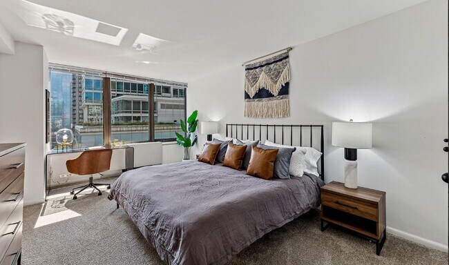 Foto del edificio - 333 E Ontario St