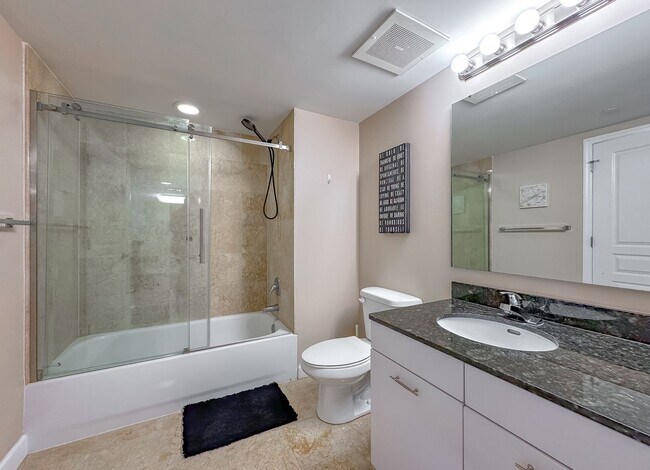 Foto del edificio - Luxury Condo Downtown