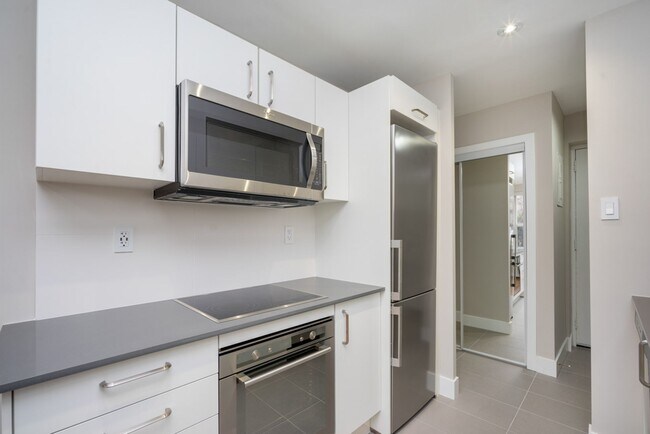 Building Photo - 25 Eccleston Dr