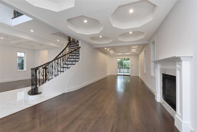 Foto del edificio - 31 Hicks Ln