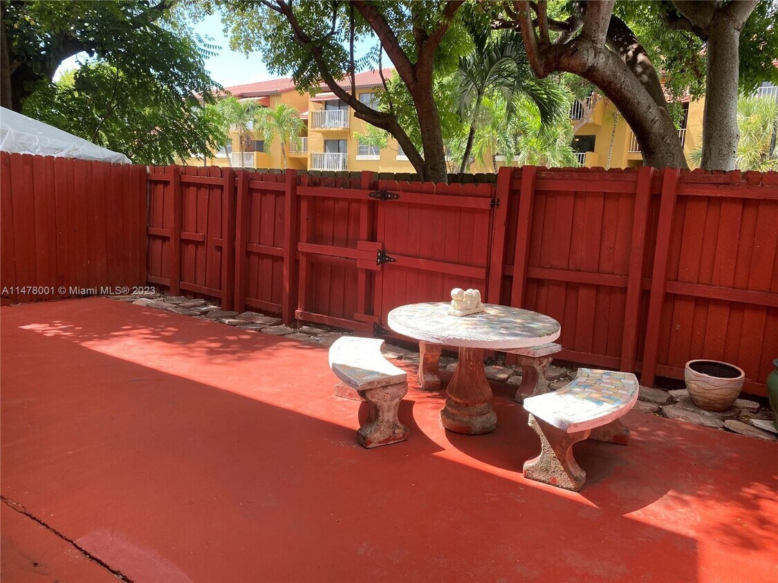 Foto del edificio - 15685 SW 82nd Cir Ln