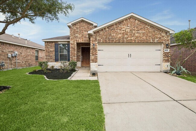 Foto del edificio - 5810 Banyan Oak Ct