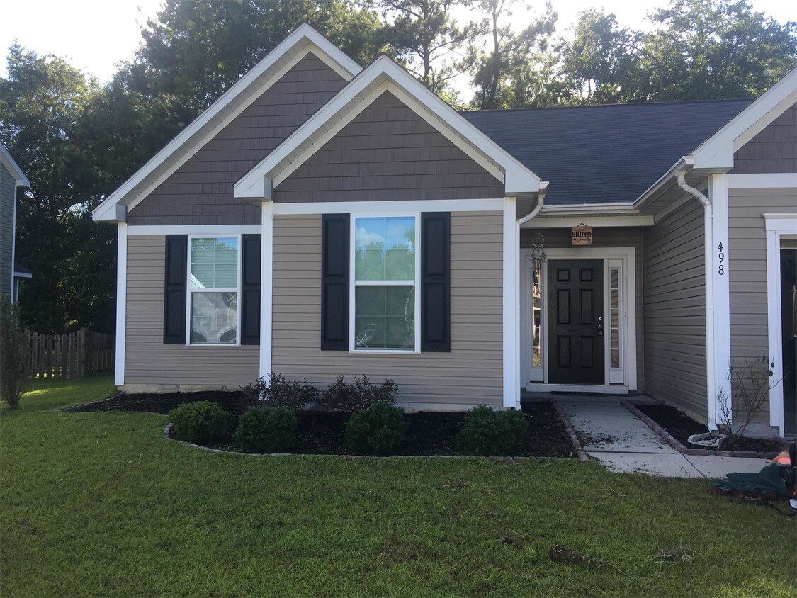 Primary Photo - 498 Stoney Field Dr
