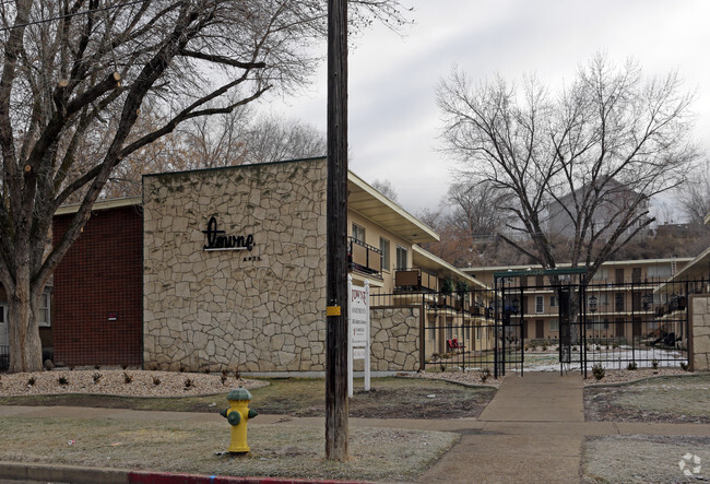 Building Photo - Towne Apartments