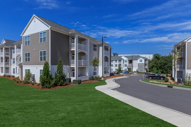 Building Photo - Riverstone Apartments at Long Shoals