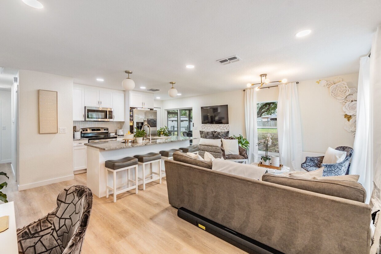 Foto principal - 1813 Chinaberry Dr