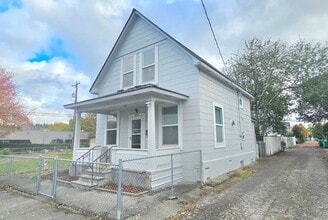 Building Photo - 5708 7th Ave S