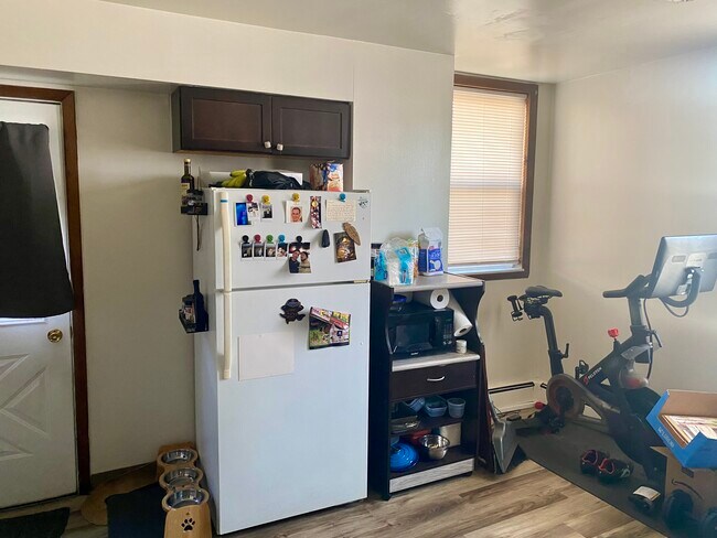 Cocina - 4937 Hatfield St