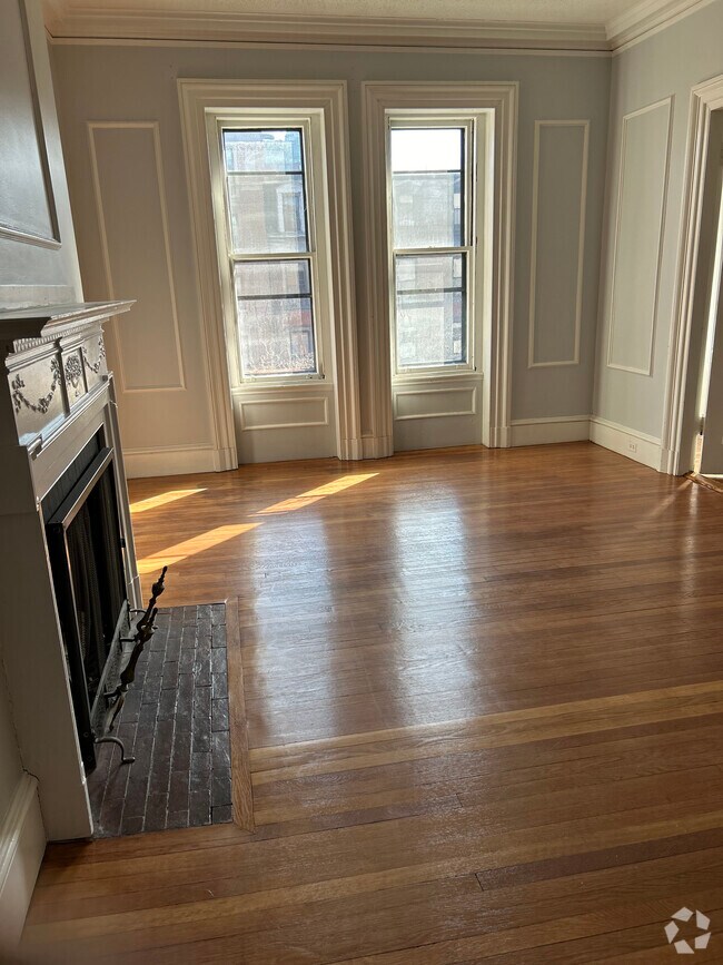 Building Photo - 406 Beacon St