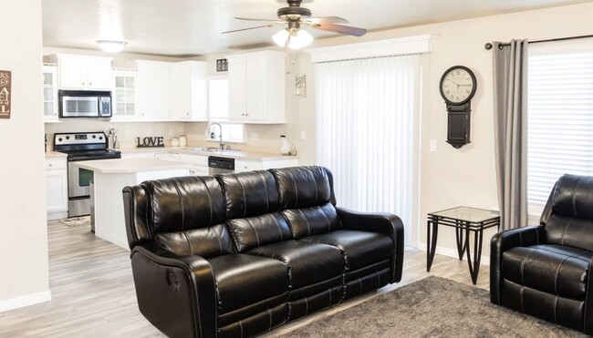 Building Photo - 4169 N Pilgrims Cir