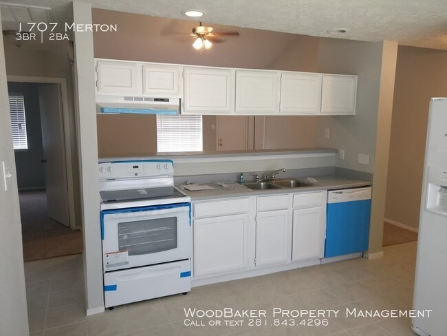Building Photo - 1707 Merton Dr