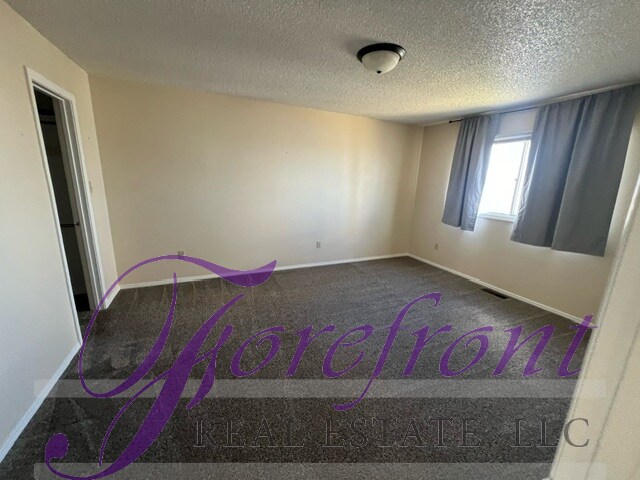 Foto del edificio - 2202 S Fairdale Ave