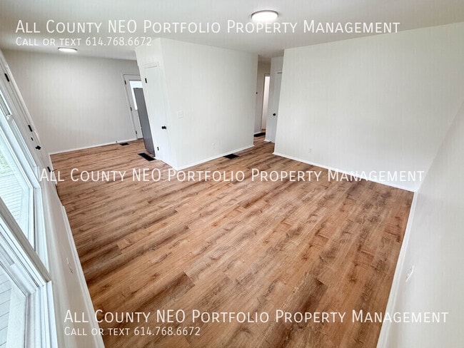 Building Photo - 677 Frebis Ave