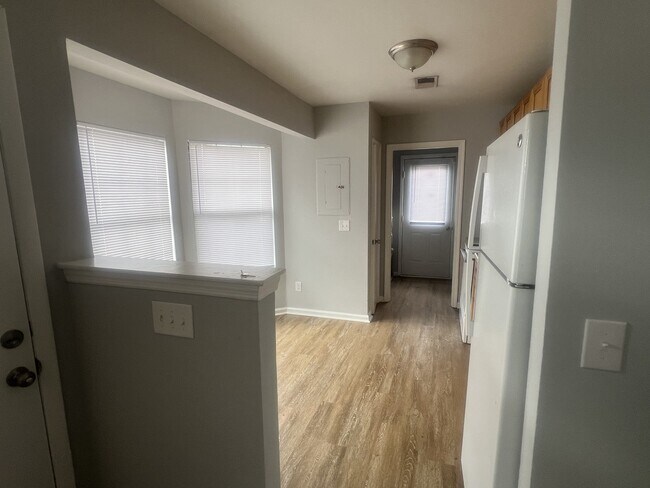 Foto del edificio - 3306 Chesapeake Cir