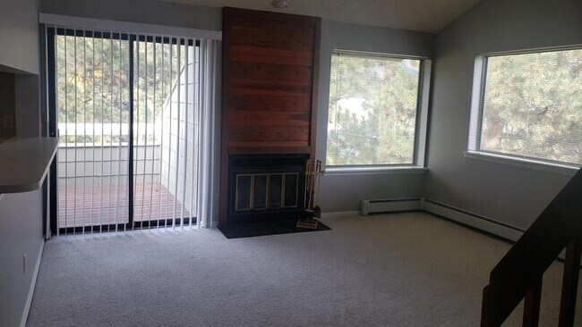 Foto del edificio - 6899 Countryside Ln