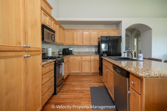 Foto del edificio - Beautifully Maintained Single Level Home with AC!