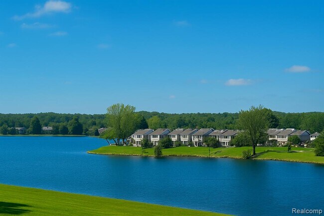 Foto del edificio - 19479 Scenic Harbour Dr