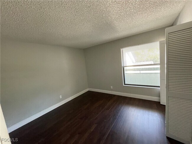 Building Photo - 13331 Greengate Blvd