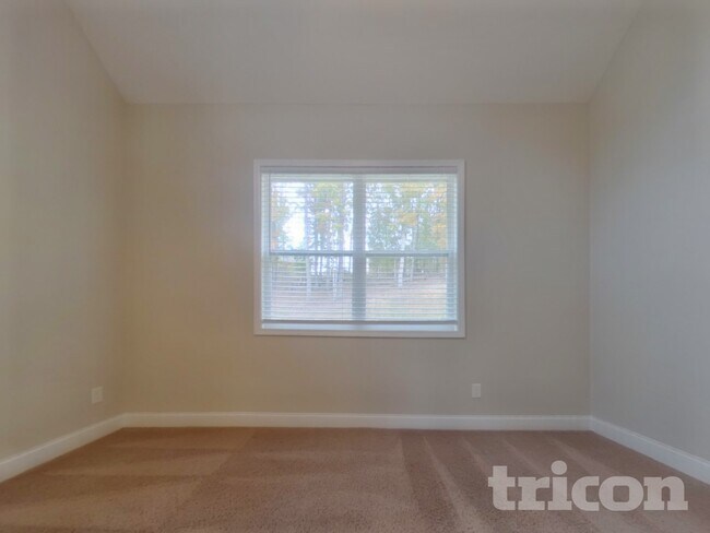 Foto del edificio - 319 Arbor Cir