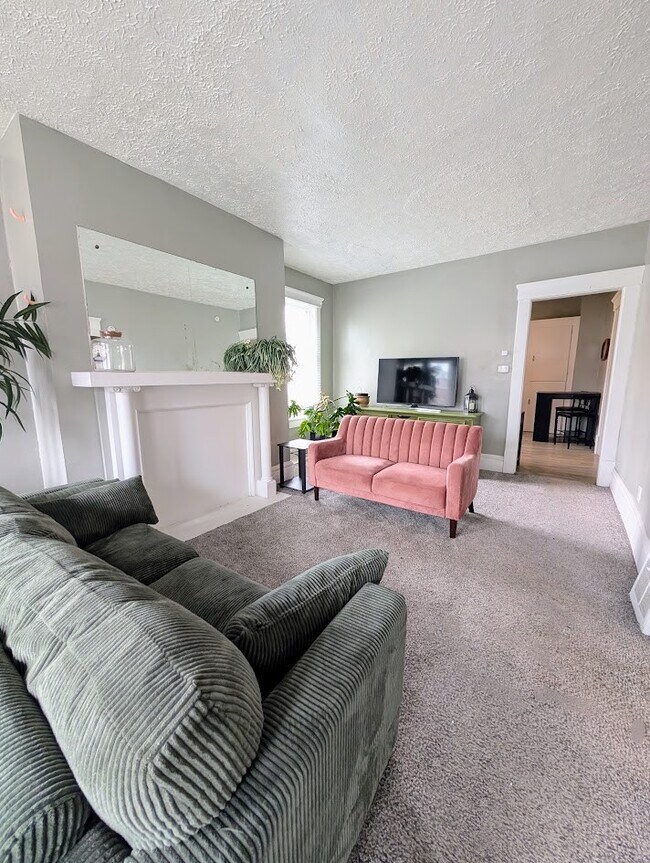 Foto del edificio - 80 Byers Ave