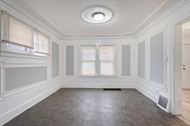 Building Photo - 13910 Wisconsin St