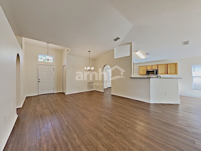 Building Photo - 113 King Arthur Ct