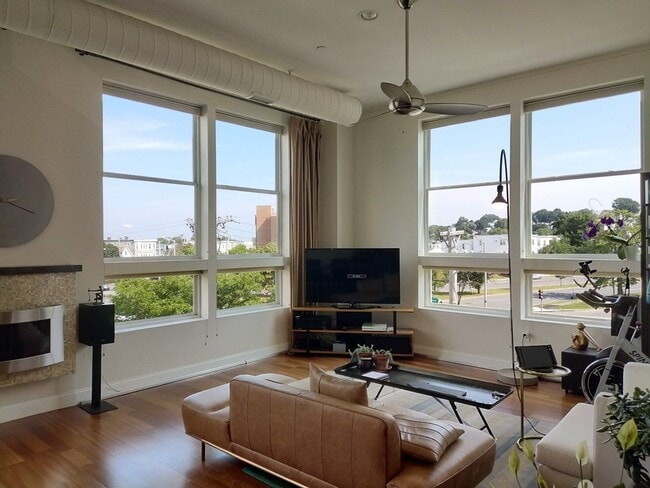 Building Photo - 10 Ocean Ave