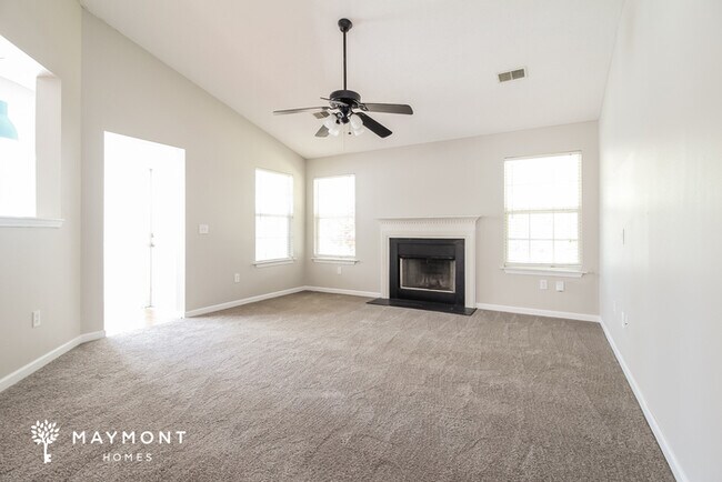 Building Photo - 102 Revis Creek Ct