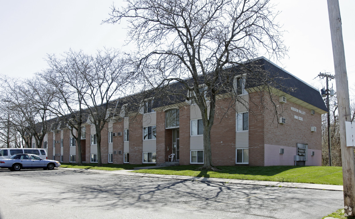 Primary Photo - Hidden Valley Apartments