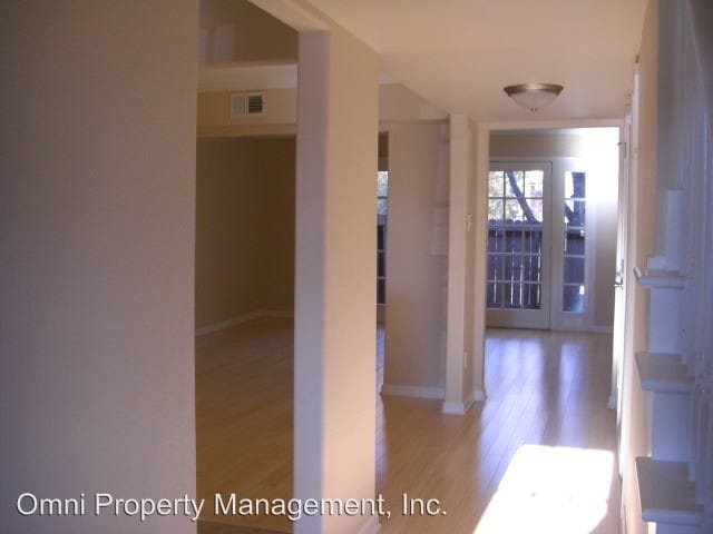 Building Photo - 2 br, 2.5 bath House - 2664 CENTRAL TERRACE