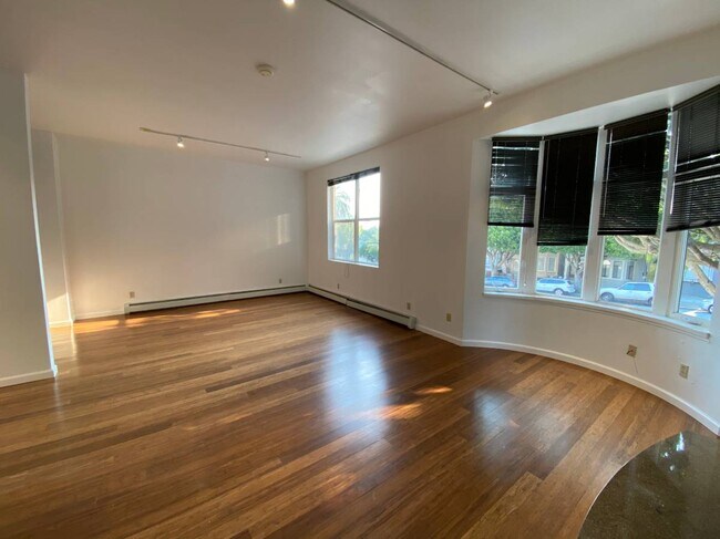 Building Photo - 1762 Dolores St