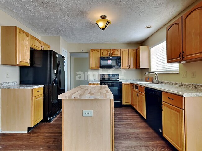 Foto del edificio - 25 Thorne Hill Dr