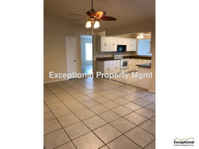 Building Photo - Four-Bedroom Cape Coral Annual Rental-Available Now!
