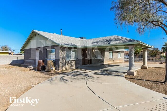 Building Photo - 11740 N 80th Dr