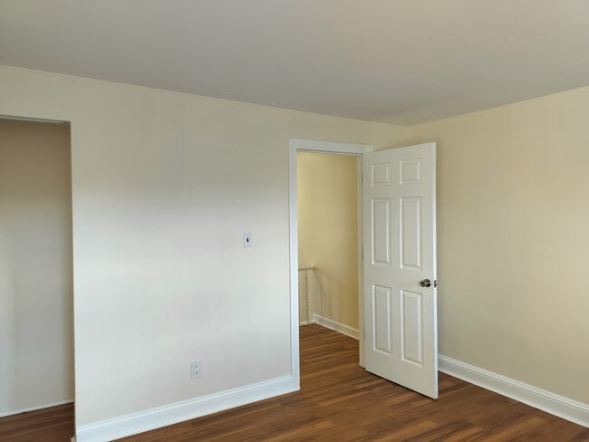 Building Photo - 148 Hamilton Ave