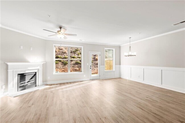 Foto del edificio - 360 Cherryhill Ln