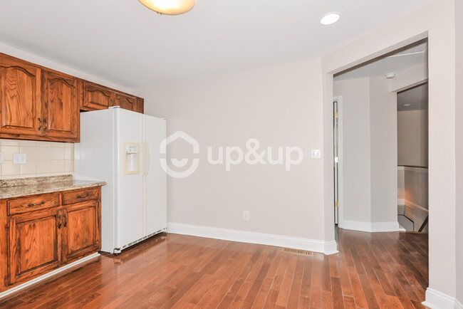 Building Photo - Fantastic 2bd/2ba home! Let yourself in!
