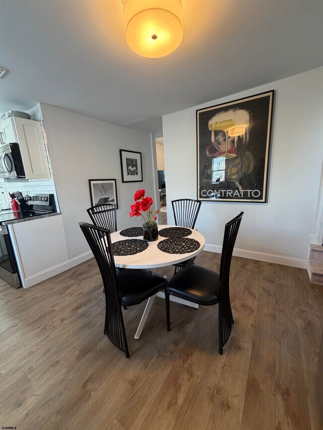 Foto del edificio - 9313 Ventnor Ave
