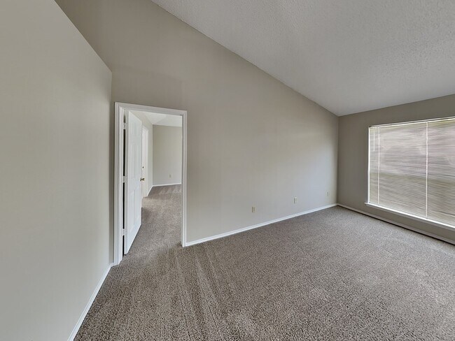 Foto del edificio - 221 Seegers Dr