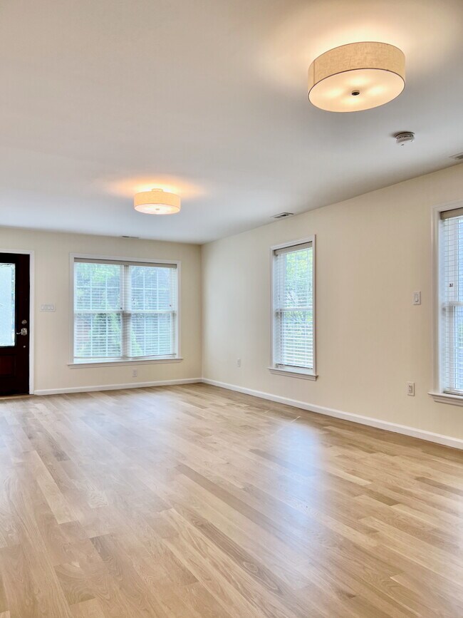 Foto del edificio - 67 Clarendon Ave