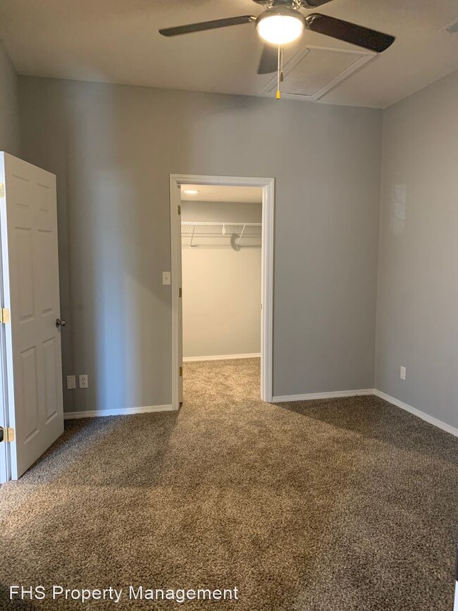 Building Photo - 3 br, 1 bath House - 2222 W Calhoun St