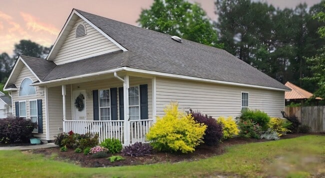 Building Photo - 8100 Webster Ct NE
