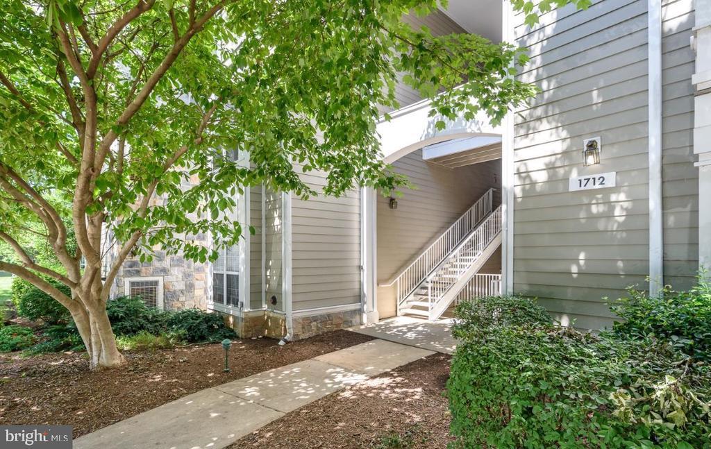 Foto principal - 1712 Lake Shore Crest Dr