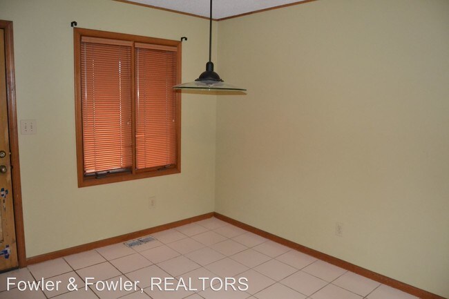 Building Photo - 1017 Pineburr Rd